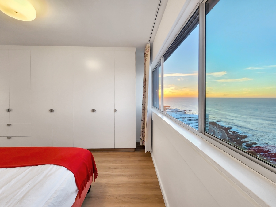 2 Bedroom Property for Sale in Sea Point Western Cape